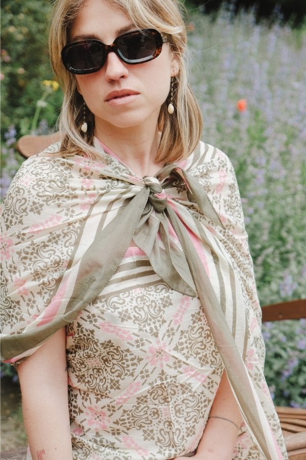 Azulejos Sarong Scarf – Khaki & Pink