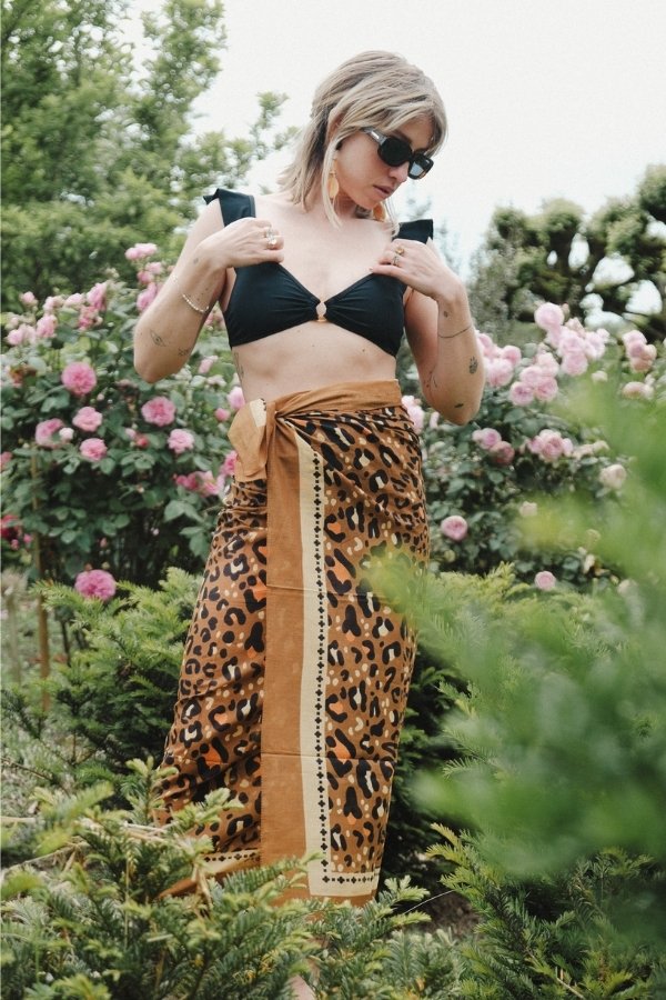 Large Léo camel pareo scarf