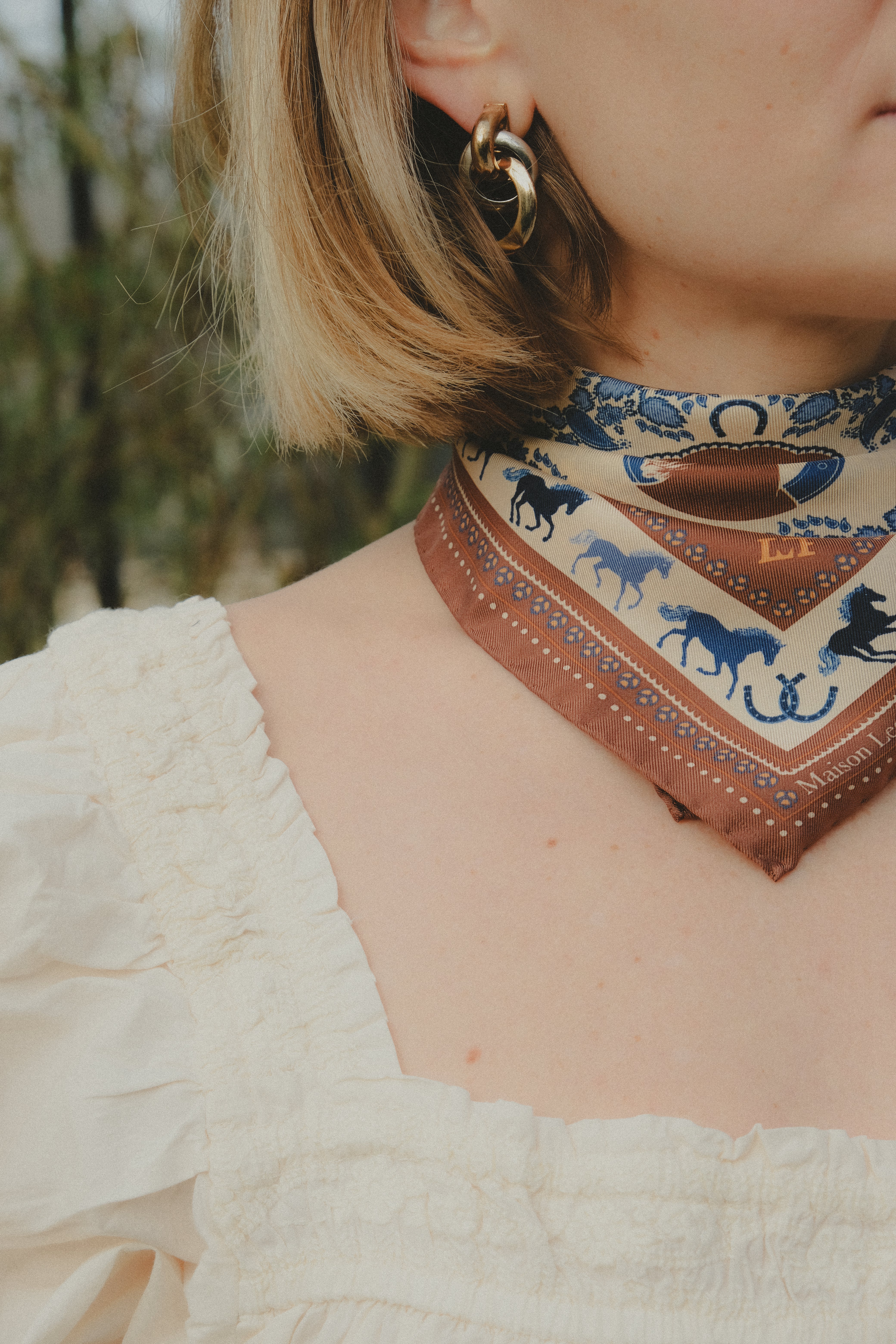 Small Equestrian Moka Silk