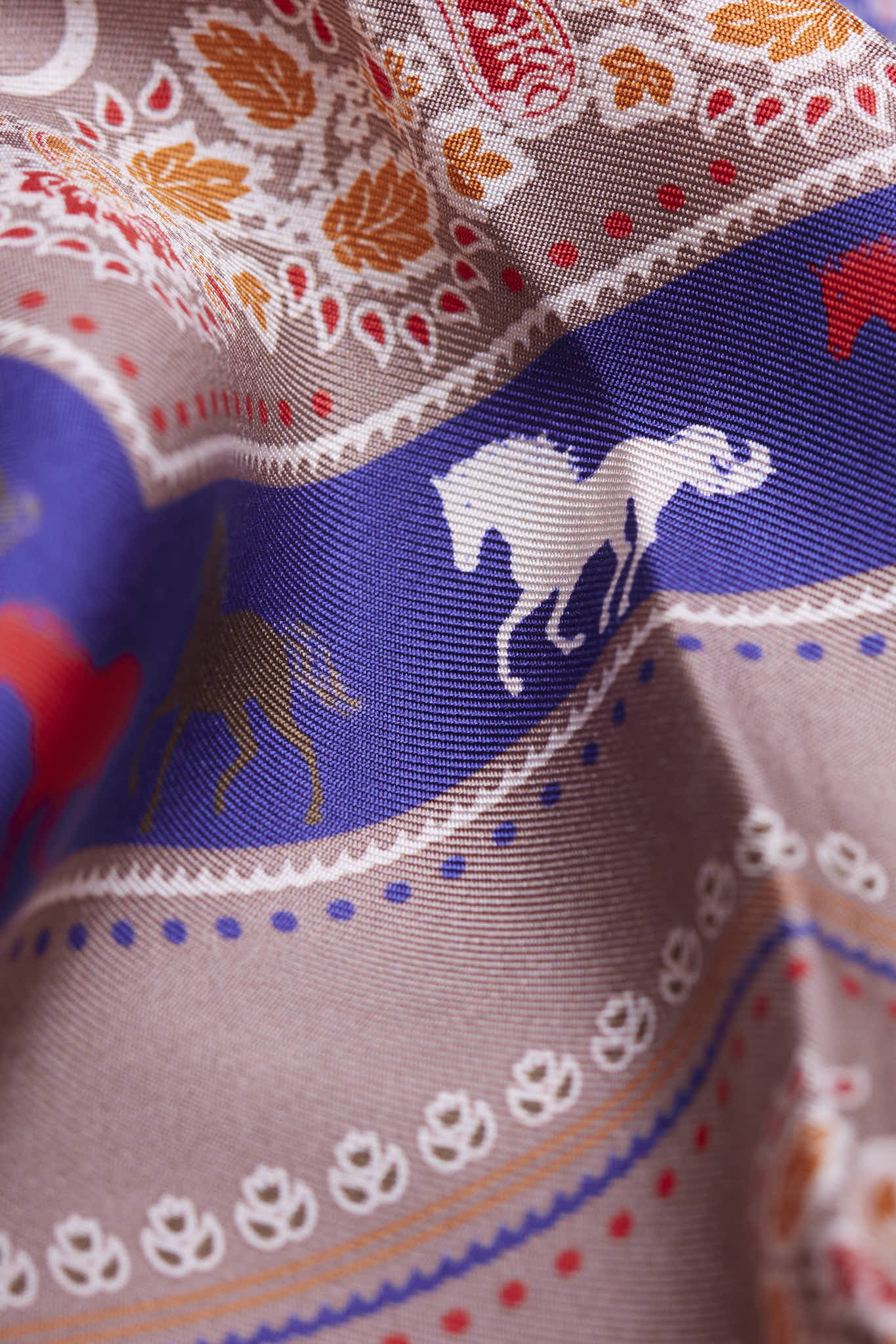 Small Equestrian Taupe Silk