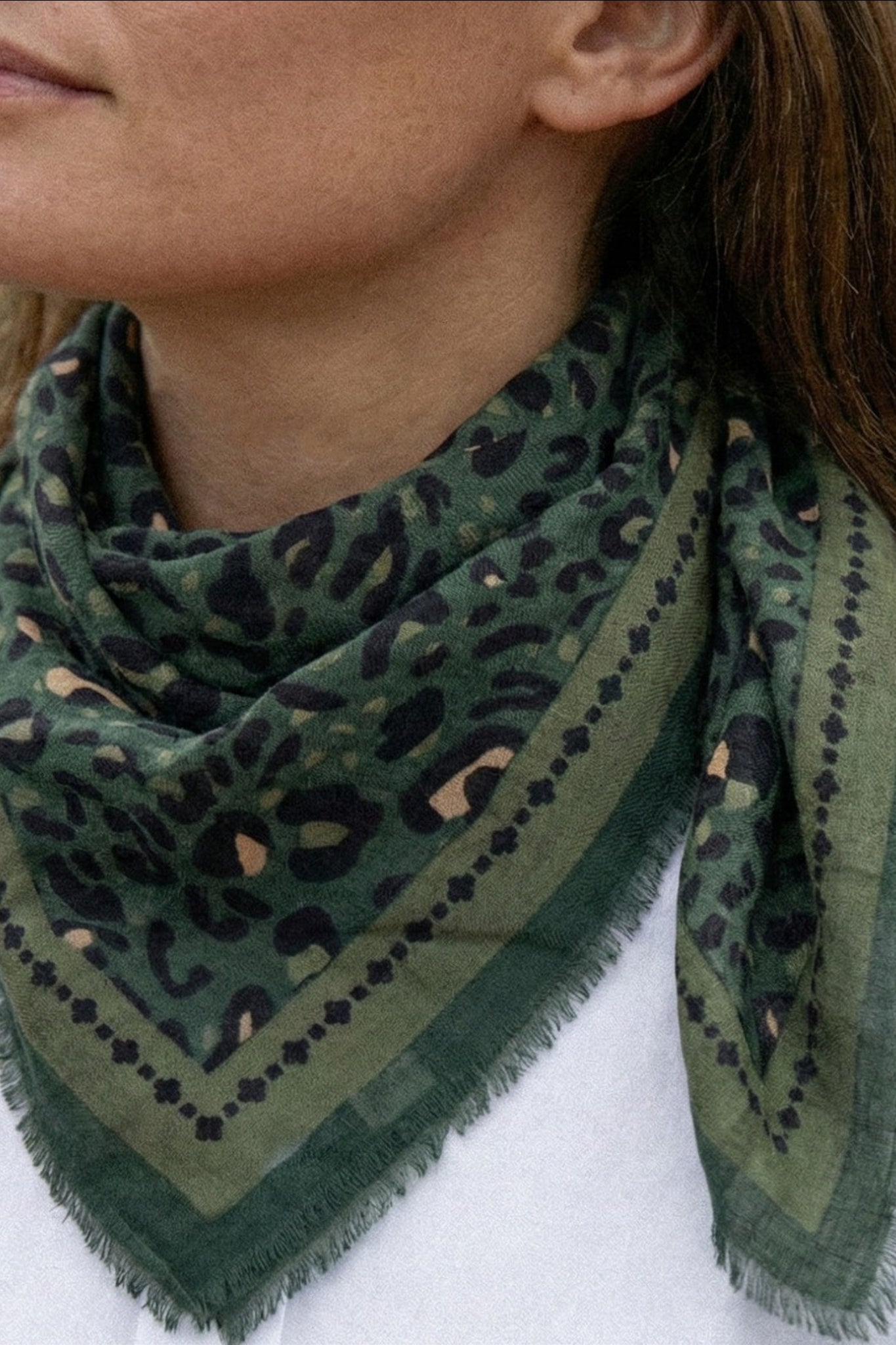 Foulard Leo beige vert LS