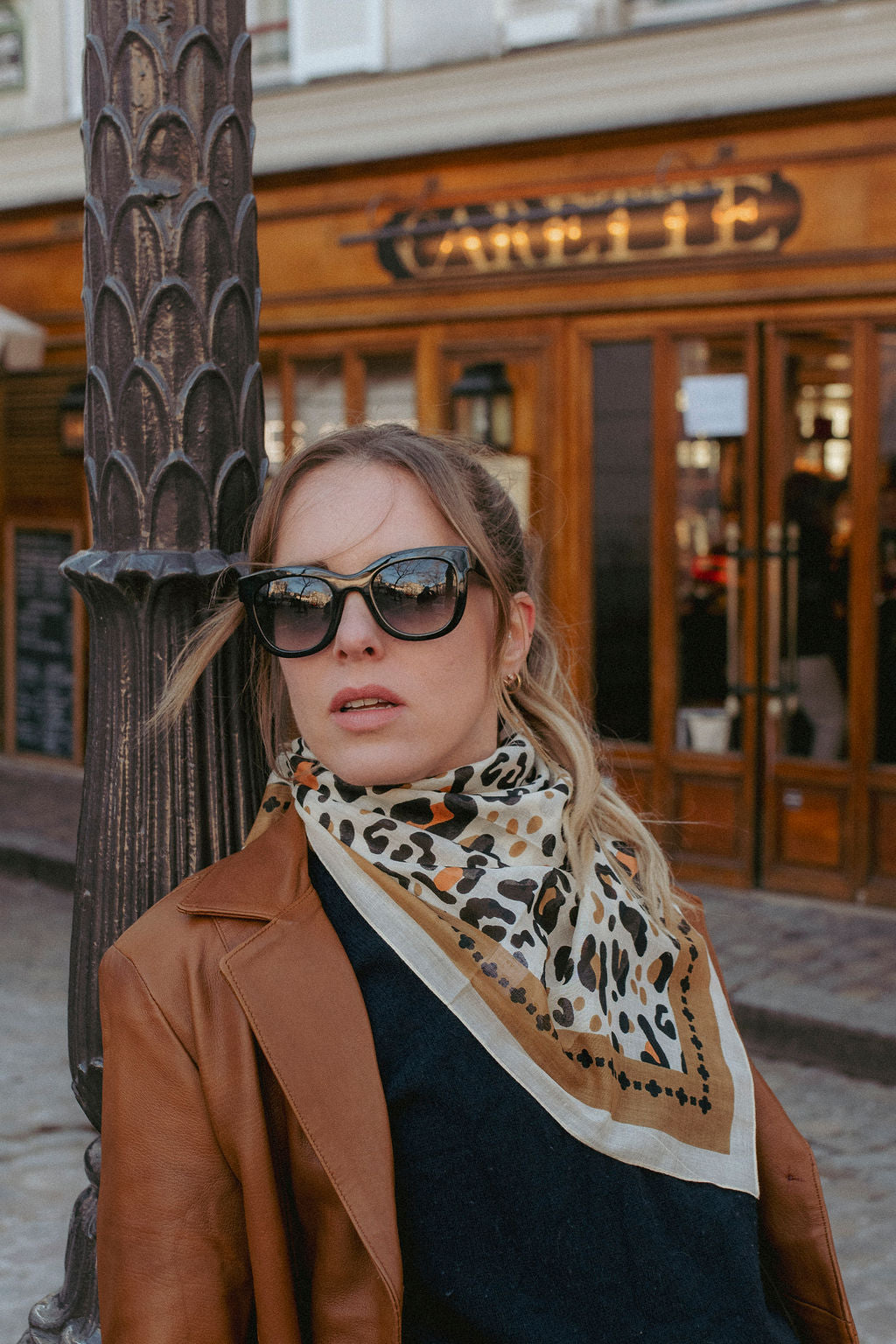 Leo beige camel cotton scarf