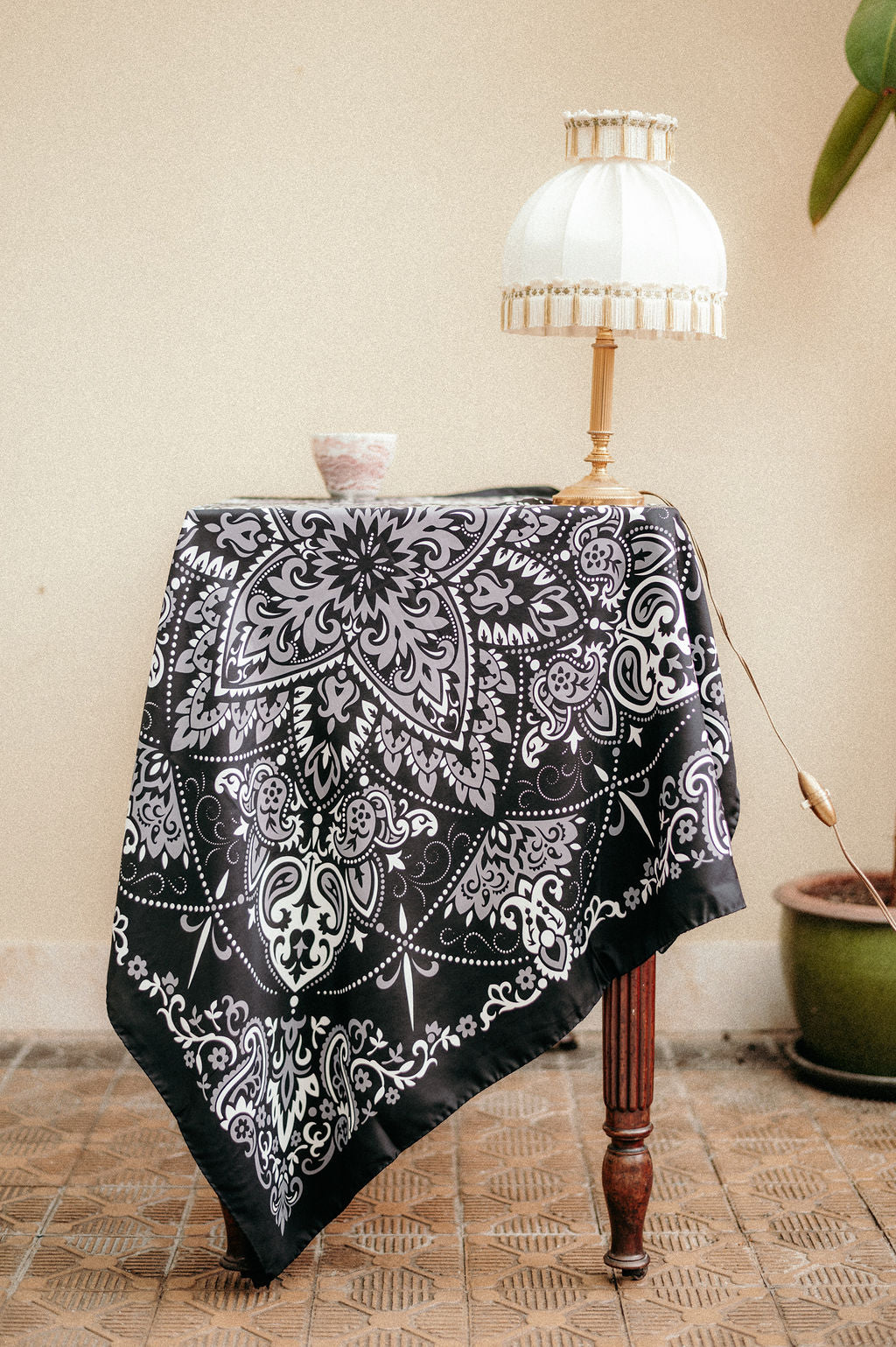 Bandana noir silk