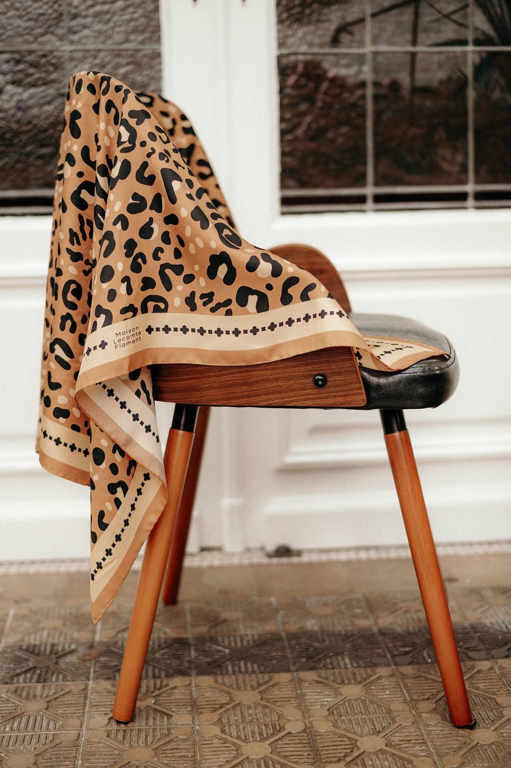 Leo camel silk