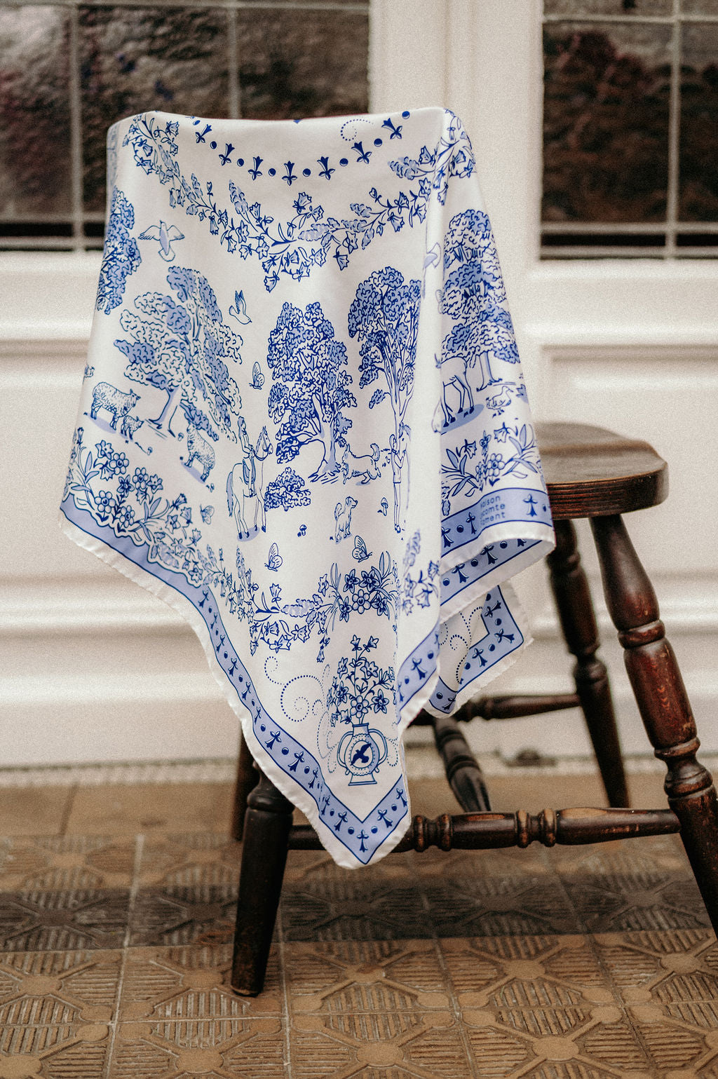 Toile de jouy navy silk