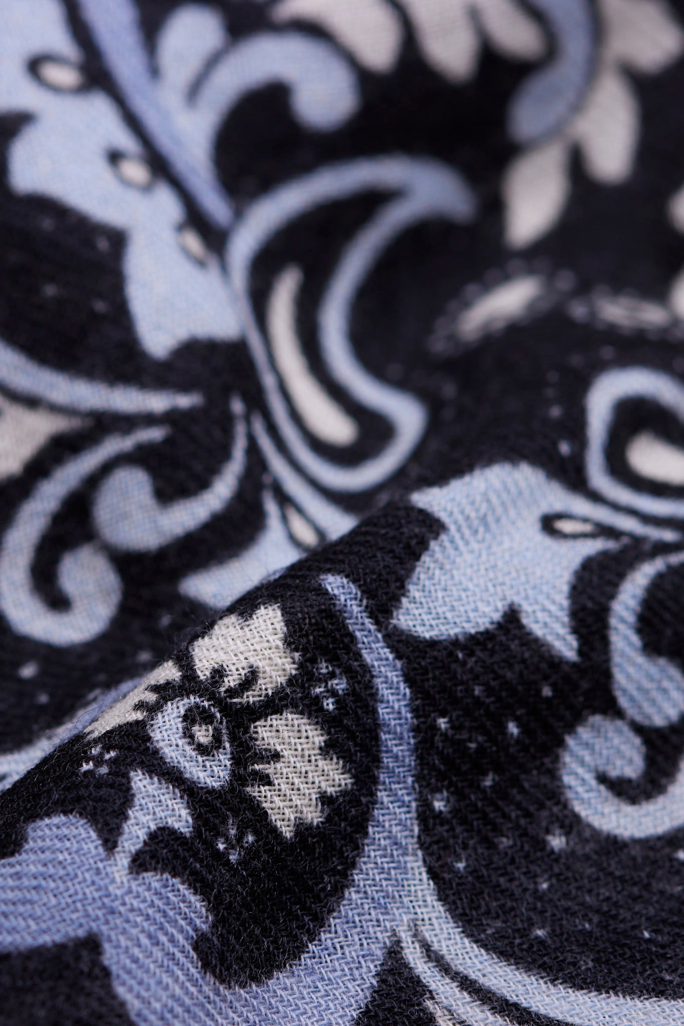 Bandana Flowers Black WC