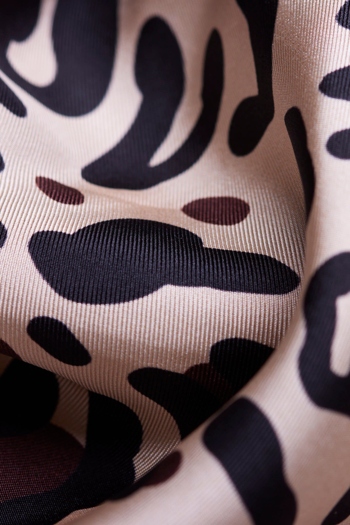 Leo Beige Chocolate Silk