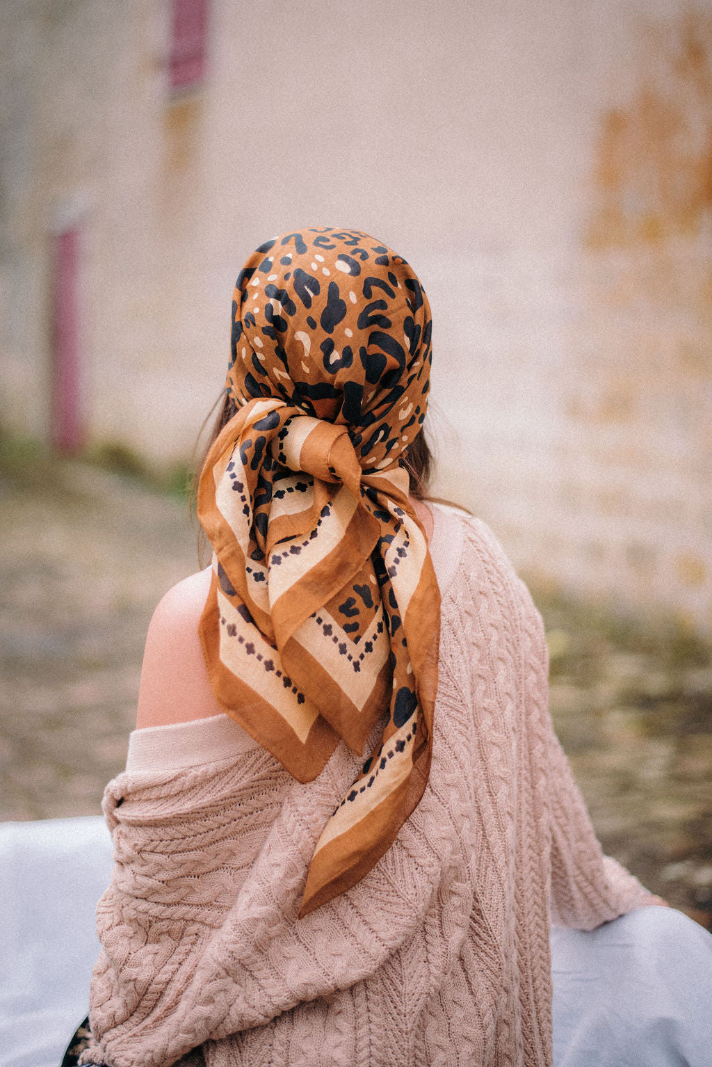 Large Leo camel cotton scarf