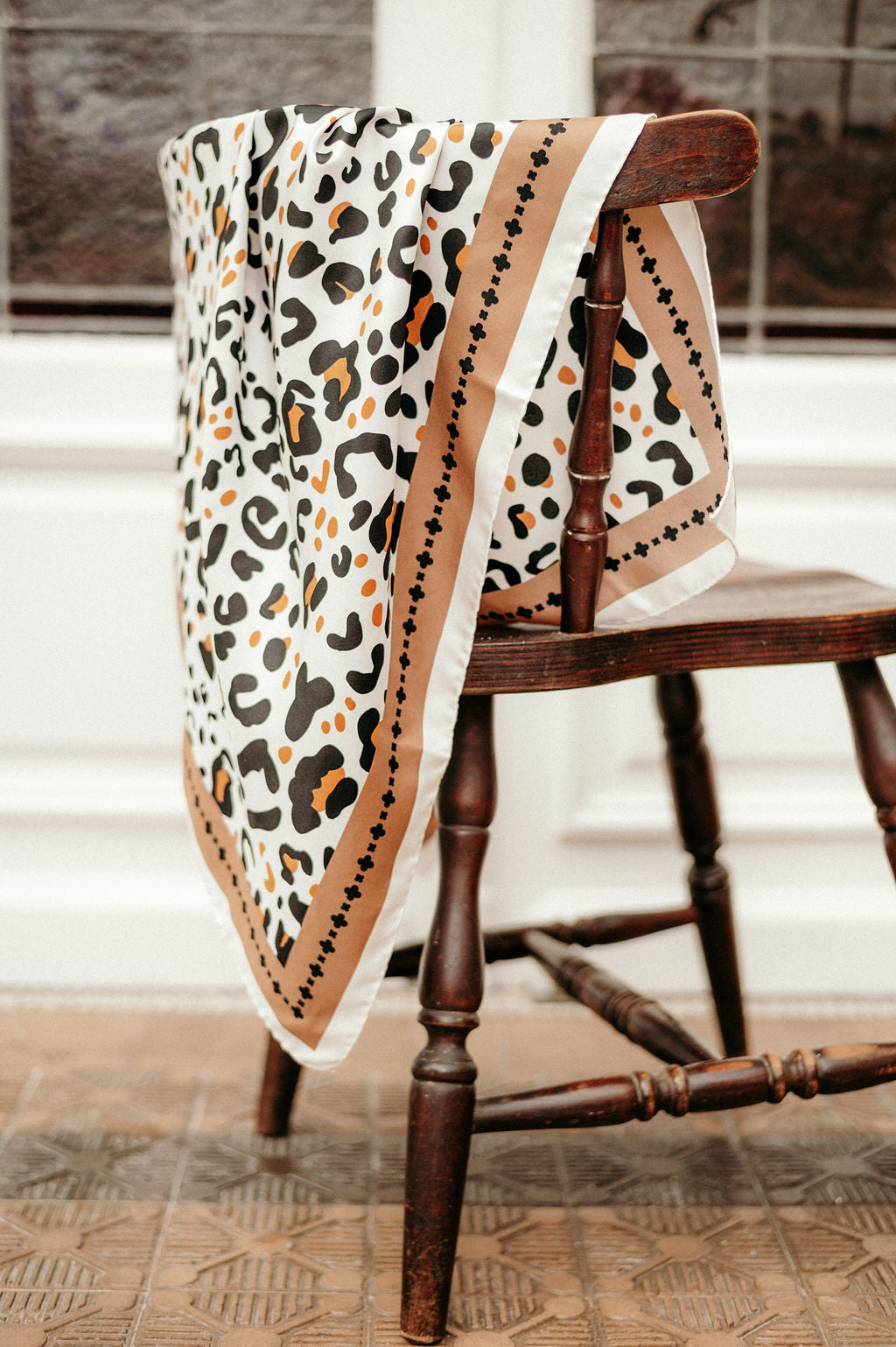 Leo beige camel silk
