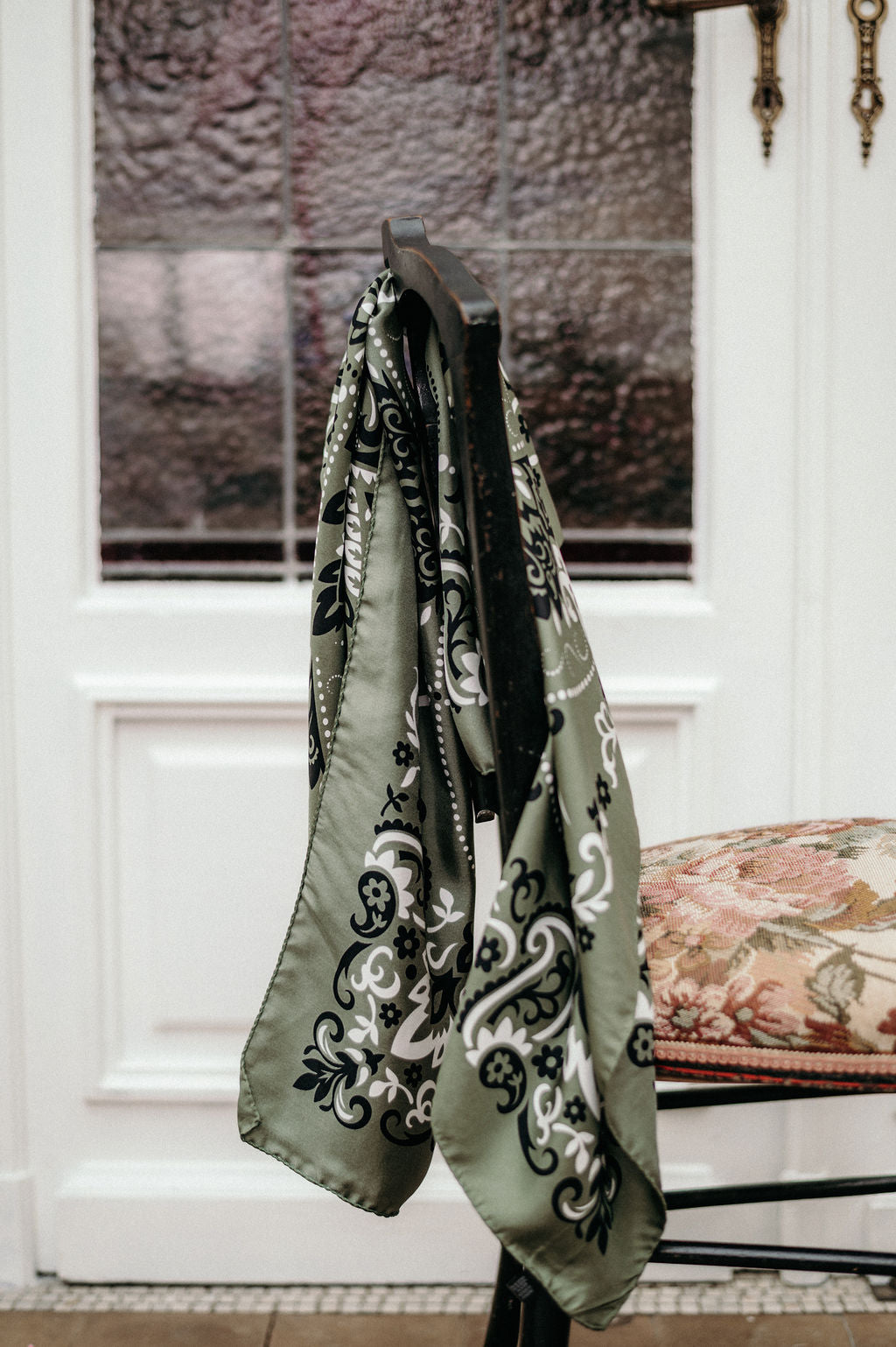 Bandana kaki silk